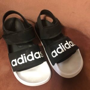 Adidas sandals size 7